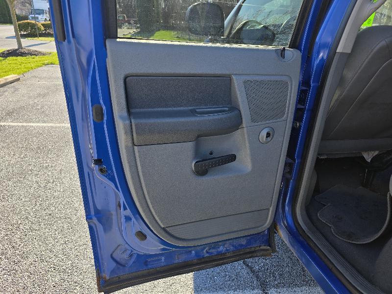 Dodge Ram 1500 SXT Quad Cab Long Bed 4WD 2008