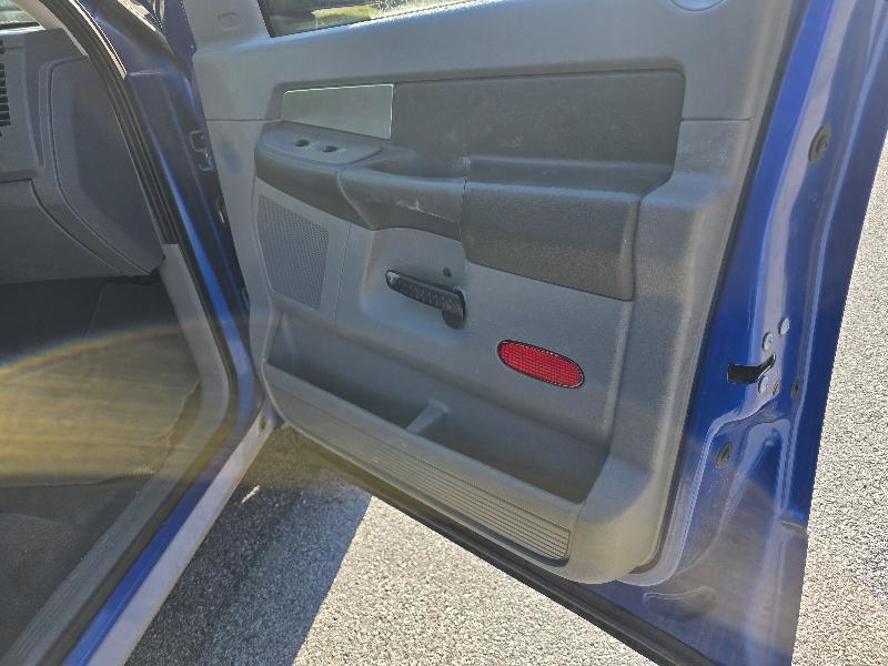 Dodge Ram 1500 SXT Quad Cab Long Bed 4WD 2008