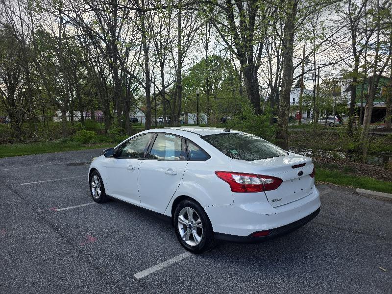Ford Focus SE Sedan 2014
