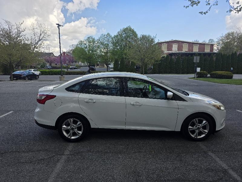 Ford Focus SE Sedan 2014