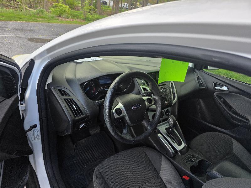 Ford Focus SE Sedan 2014