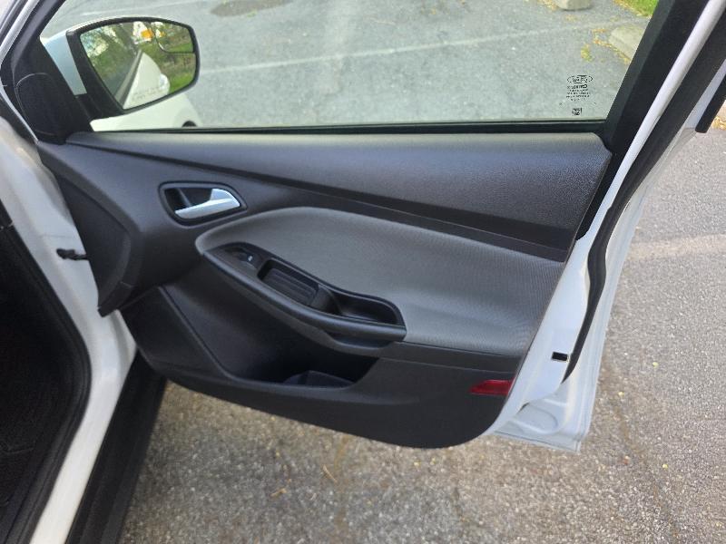 Ford Focus SE Sedan 2014