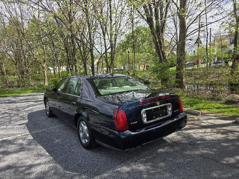 Cadillac DeVille Sedan 2005