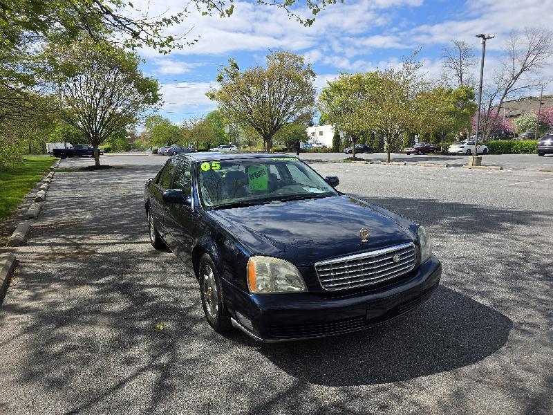 Cadillac DeVille Sedan 2005