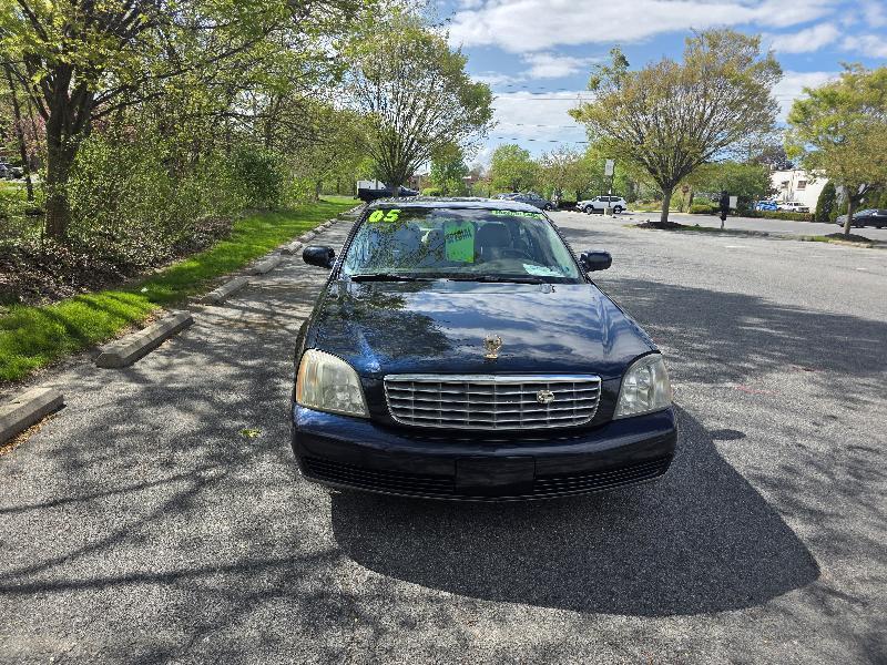 Cadillac DeVille Sedan 2005
