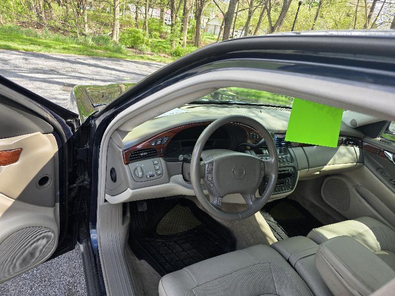 Cadillac DeVille Sedan 2005