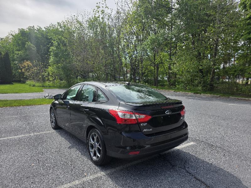 Ford Focus SE Sedan 2013