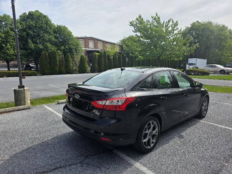 Ford Focus SE Sedan 2013