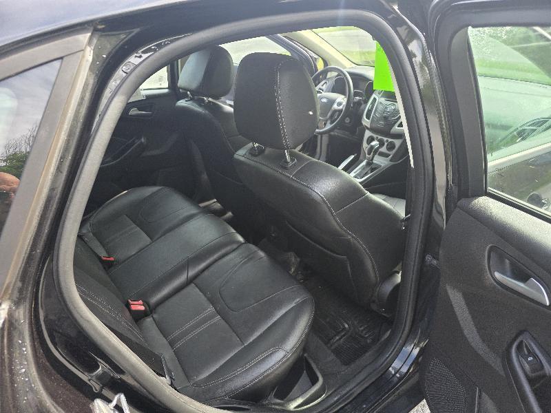 Ford Focus SE Sedan 2013