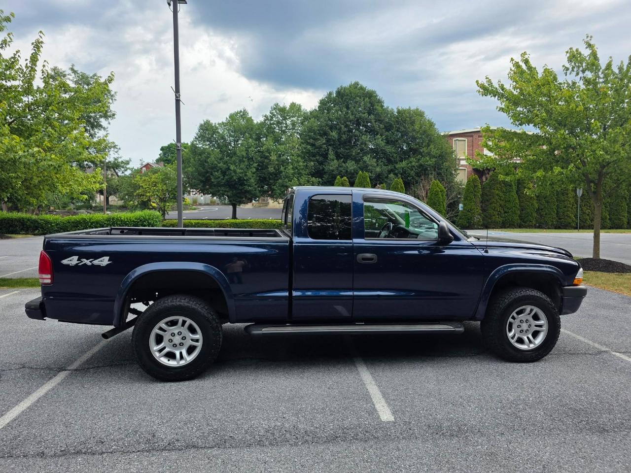 Dodge Dakota Sport Club Cab 4WD 2003