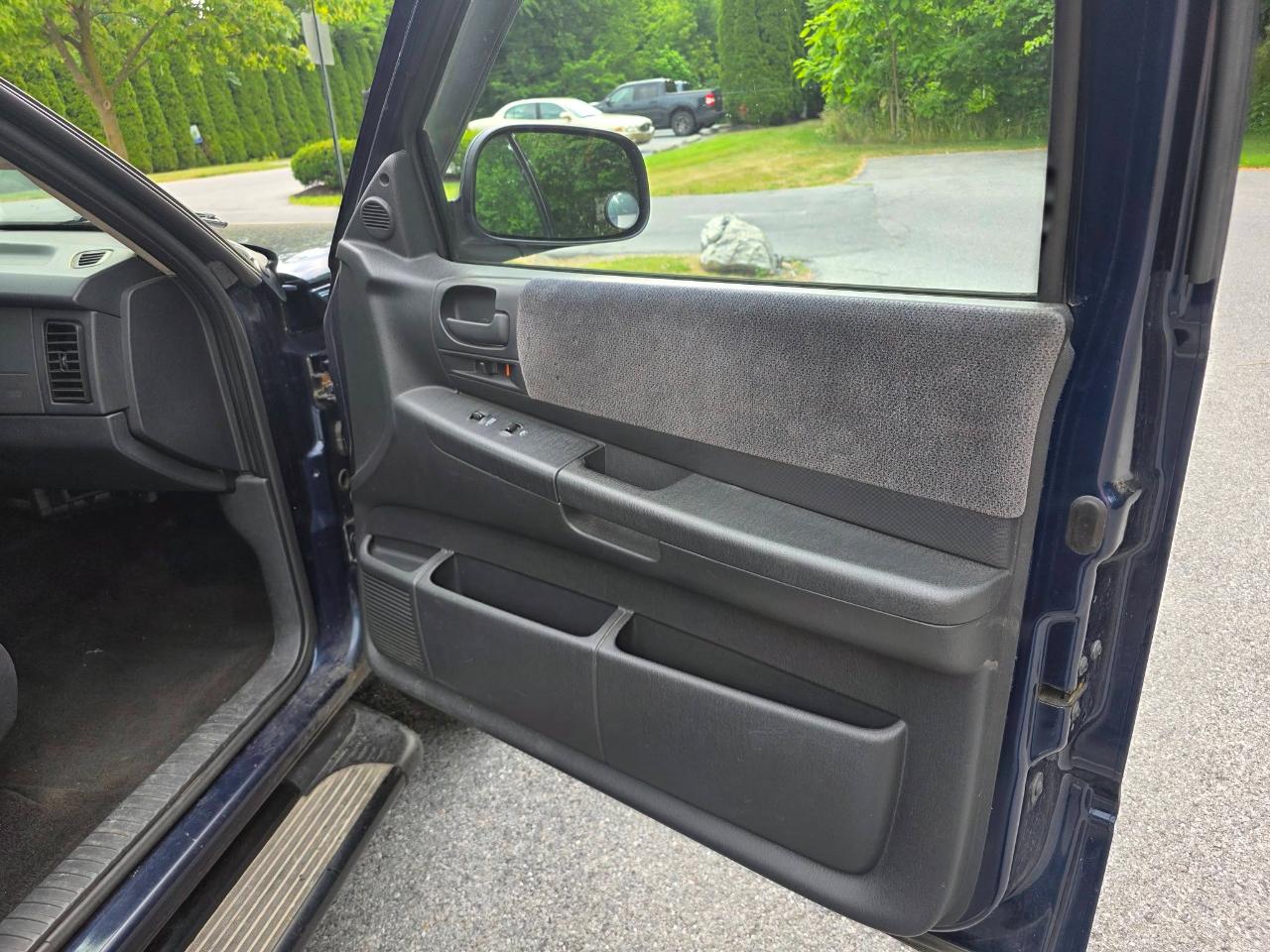 Dodge Dakota Sport Club Cab 4WD 2003