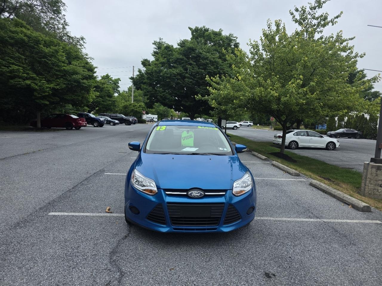 Ford Focus SE Sedan 2013