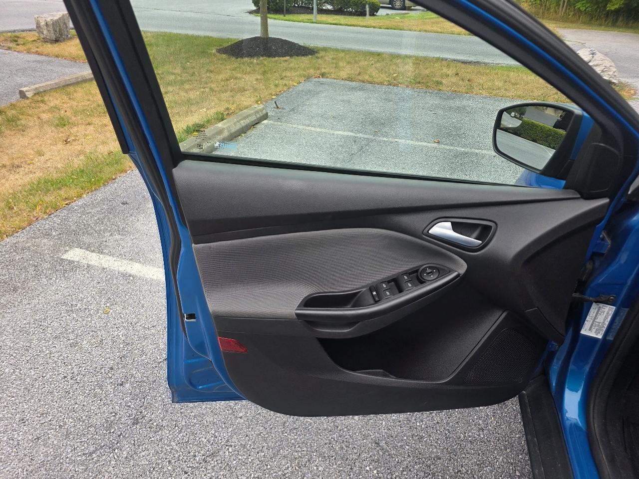 Ford Focus SE Sedan 2013
