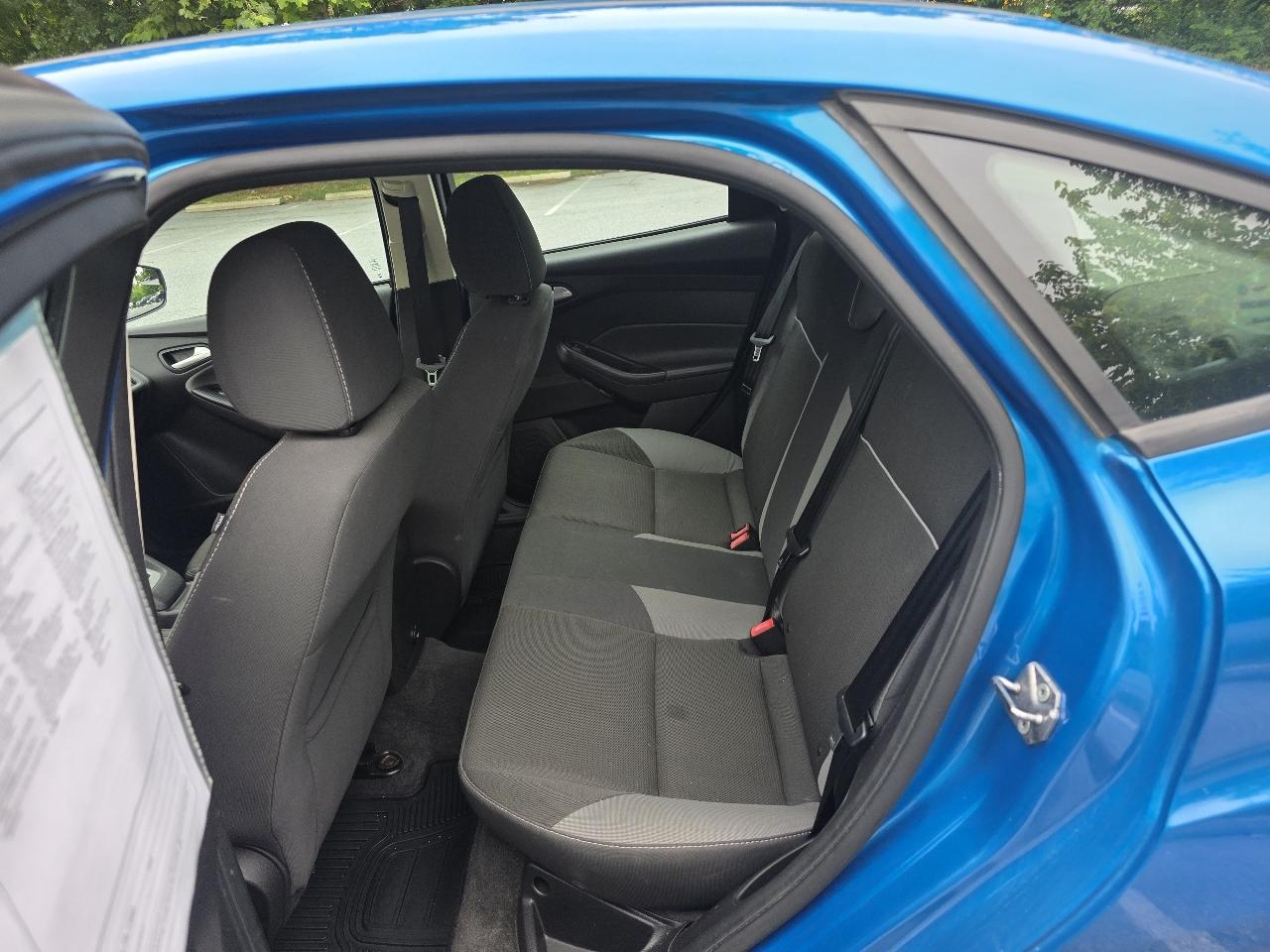 Ford Focus SE Sedan 2013