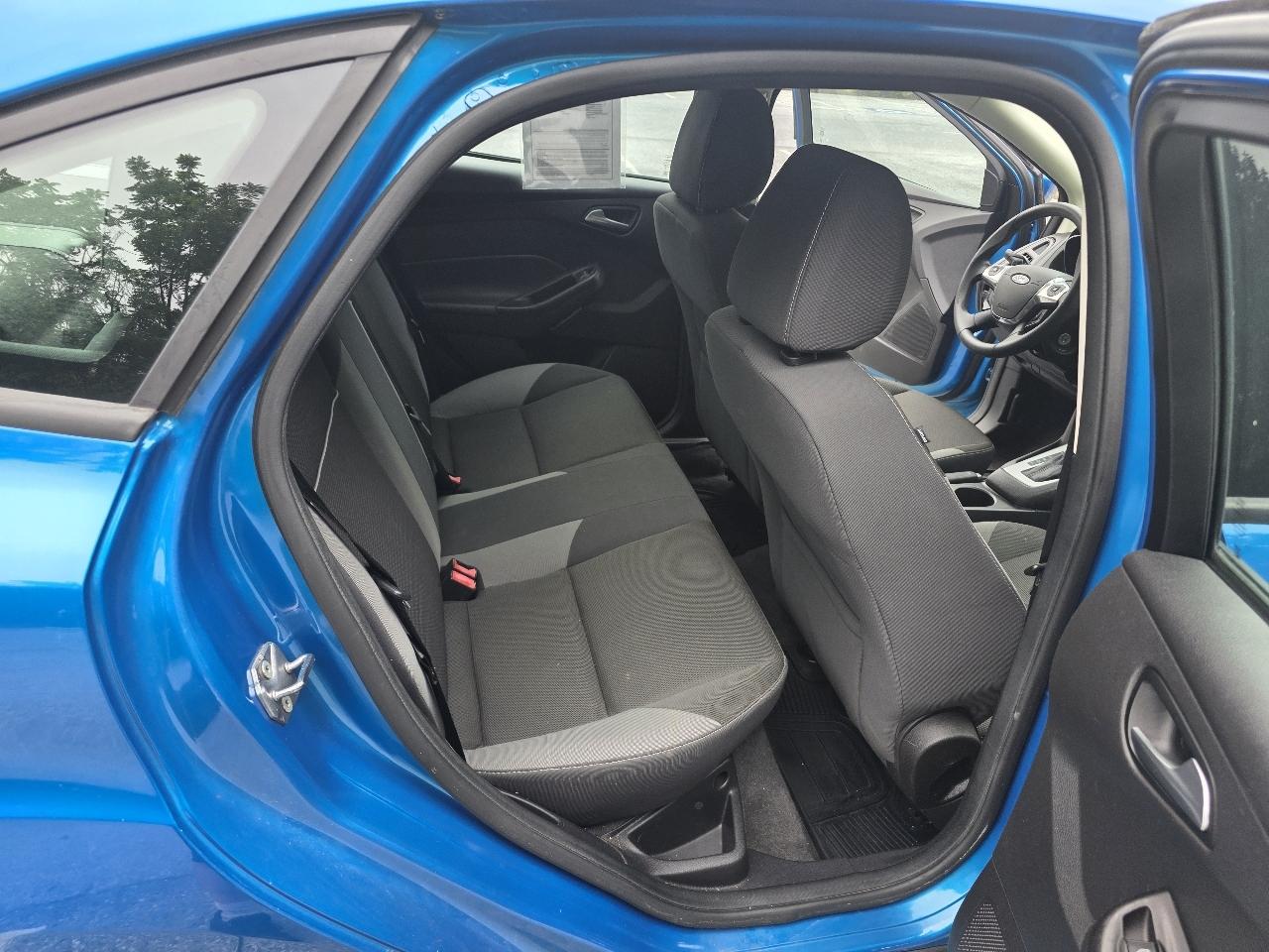 Ford Focus SE Sedan 2013