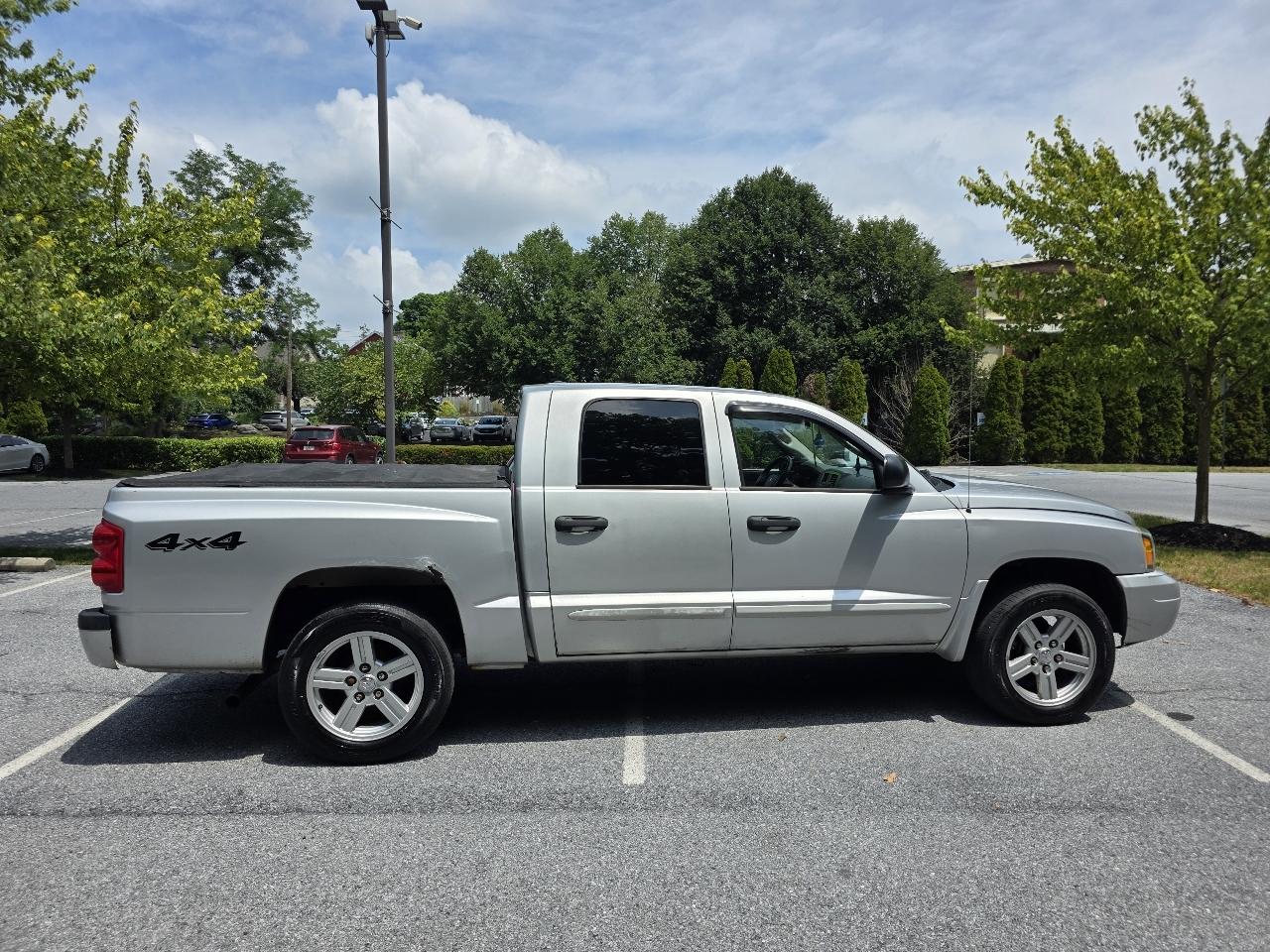 Dodge Dakota SLT Quad Cab 4WD 2007