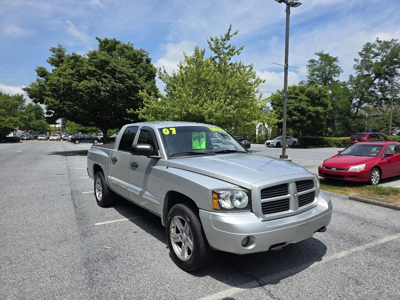 Dodge Dakota SLT Quad Cab 4WD 2007