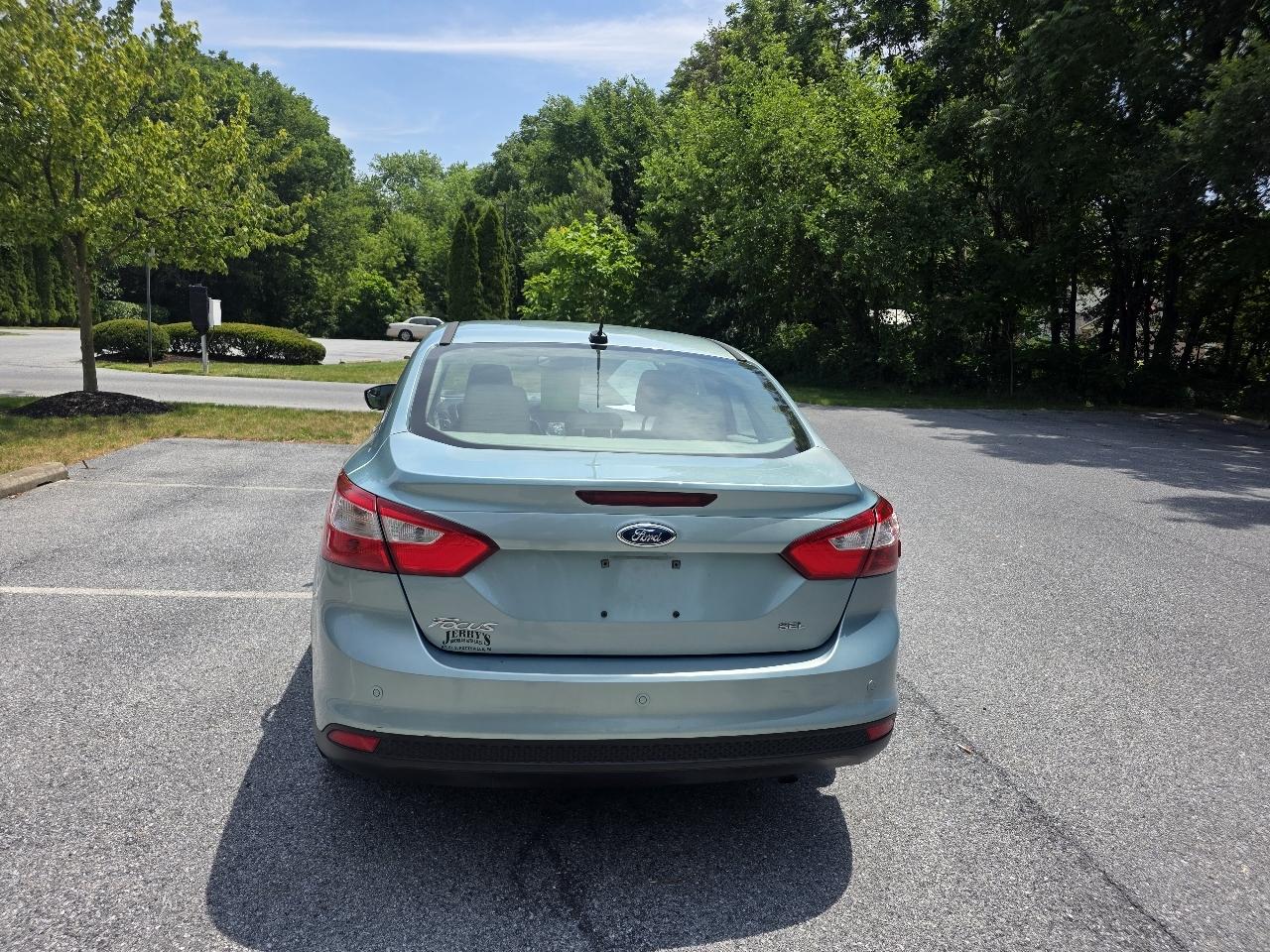 Ford Focus SEL Sedan 2012