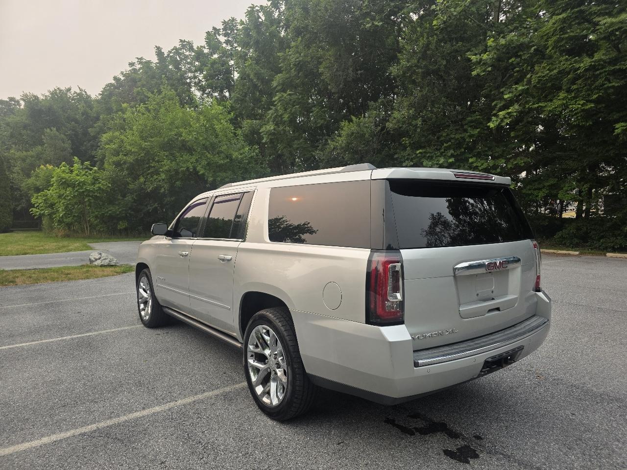 GMC Yukon Denali XL 4WD 2015