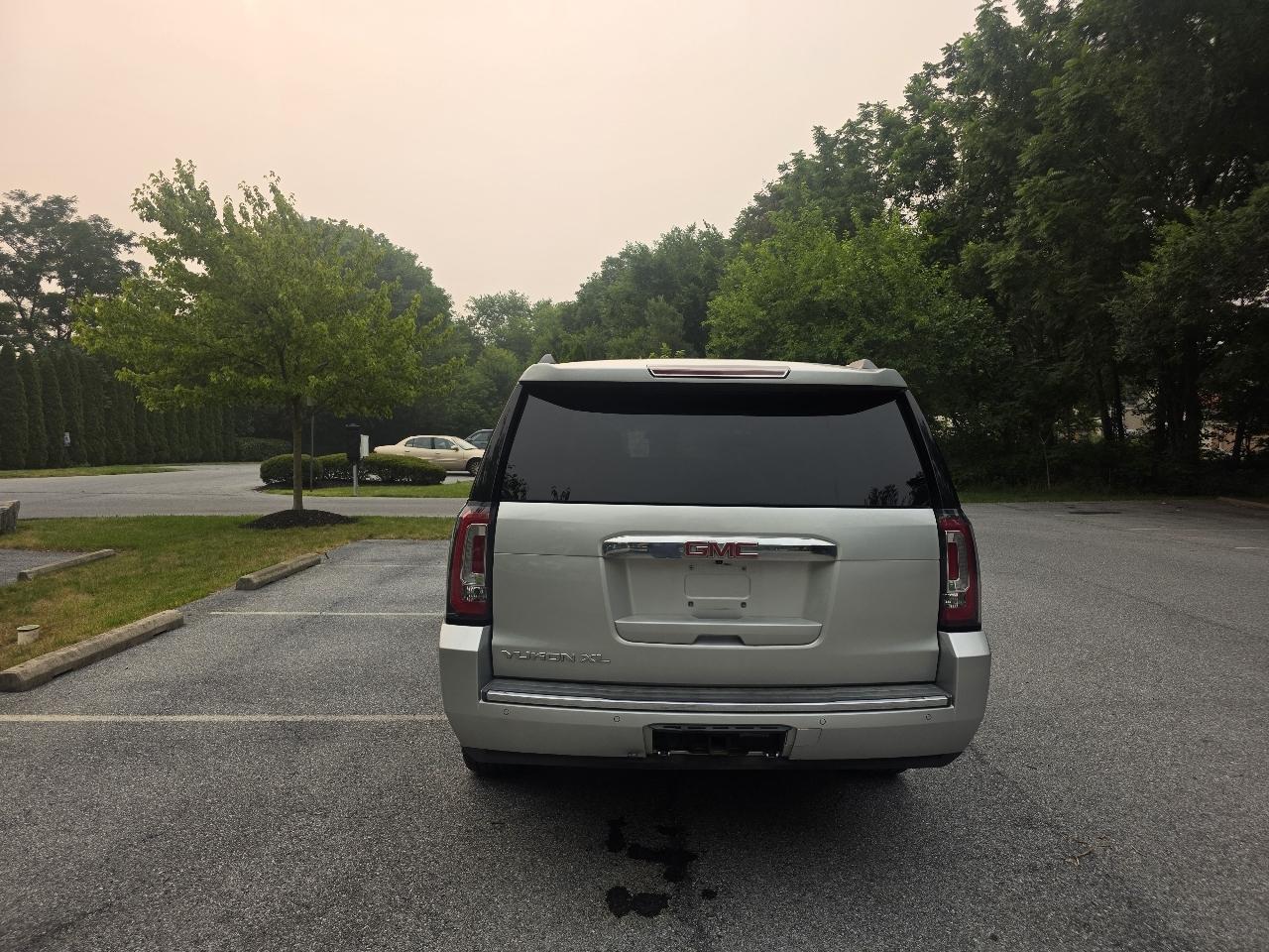 GMC Yukon Denali XL 4WD 2015