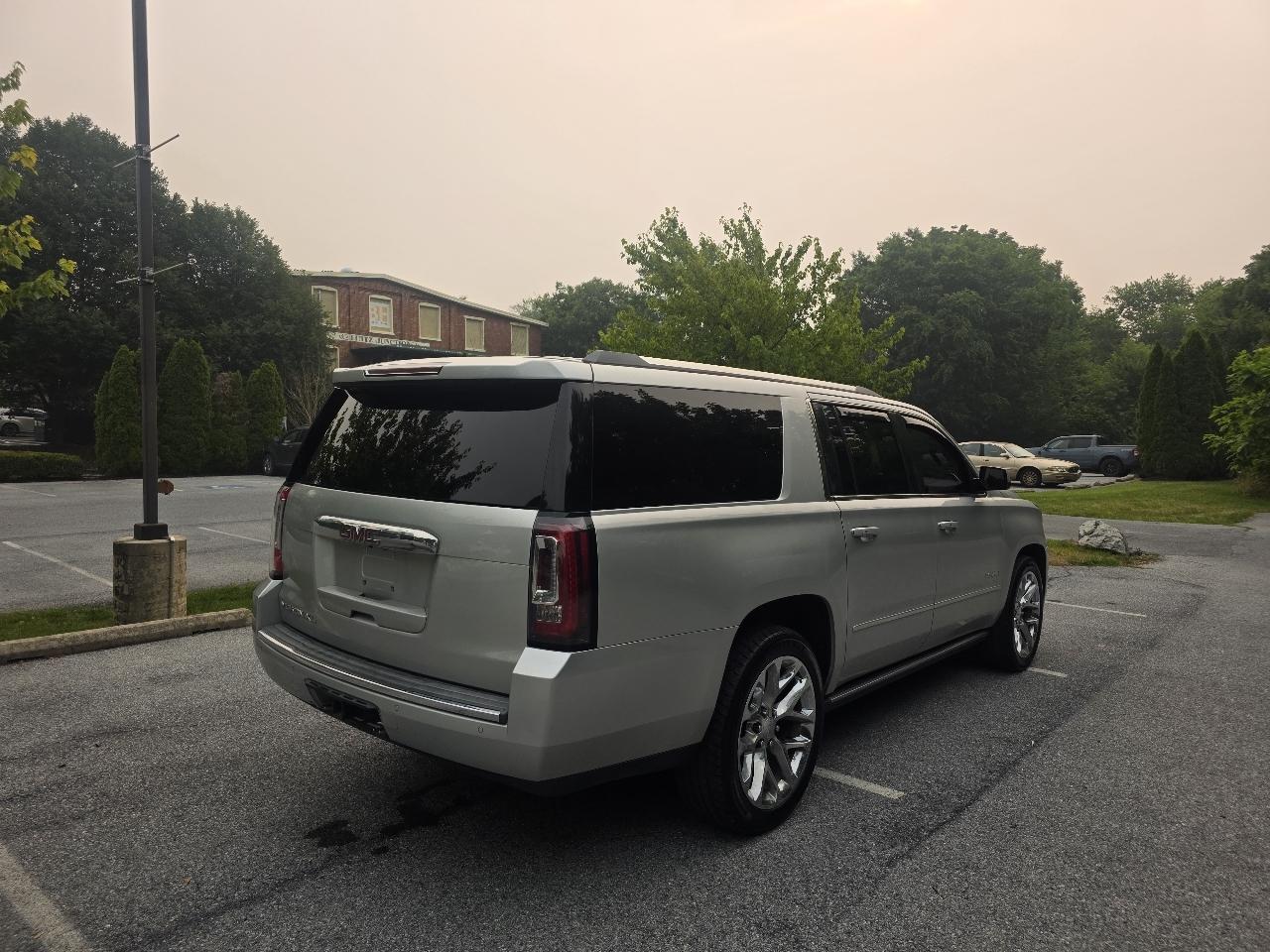 GMC Yukon Denali XL 4WD 2015