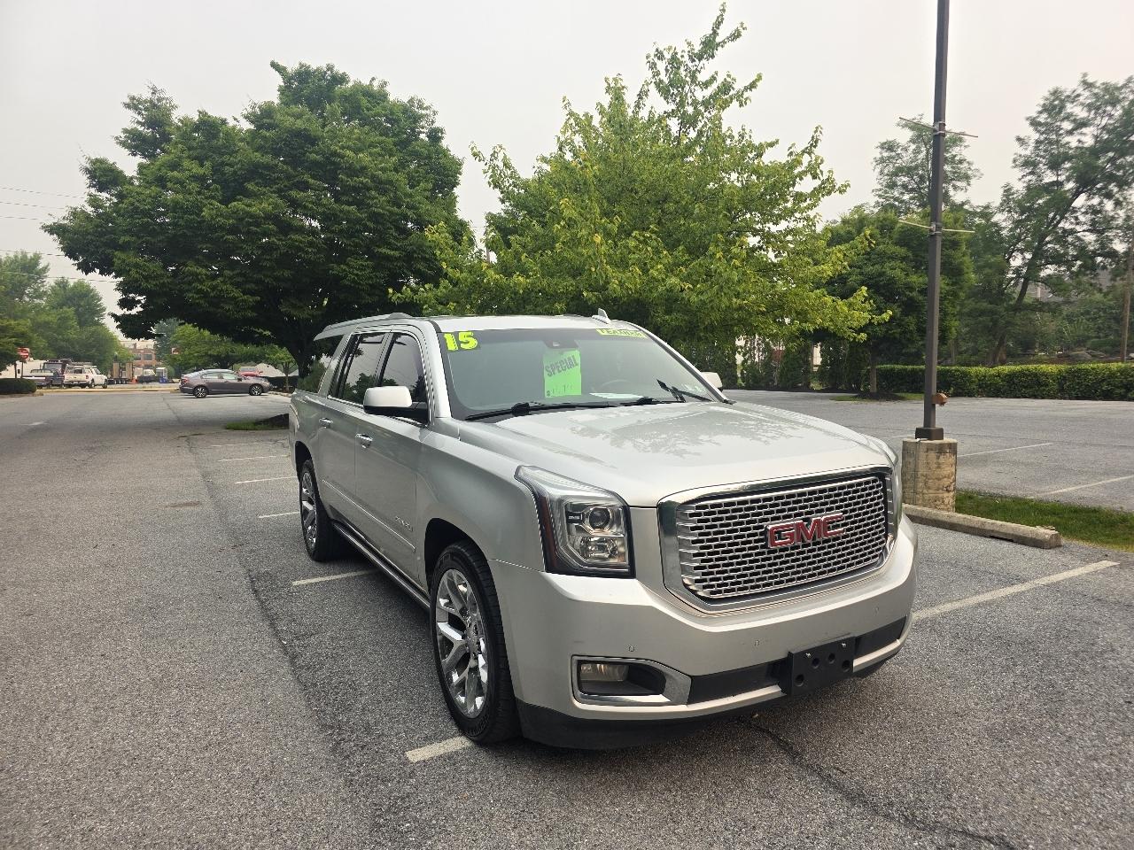 GMC Yukon Denali XL 4WD 2015
