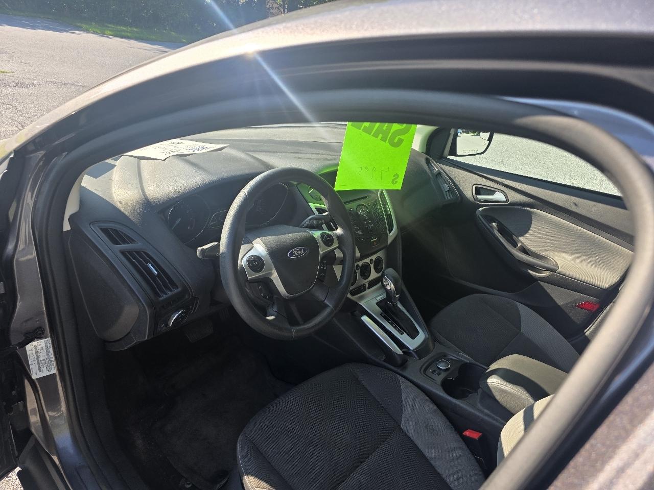 Ford Focus SE Hatch 2013
