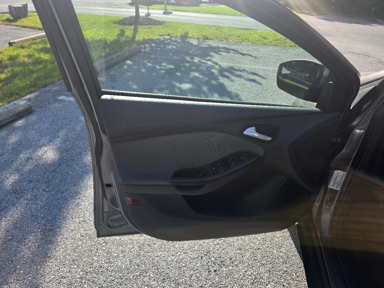 Ford Focus SE Hatch 2013