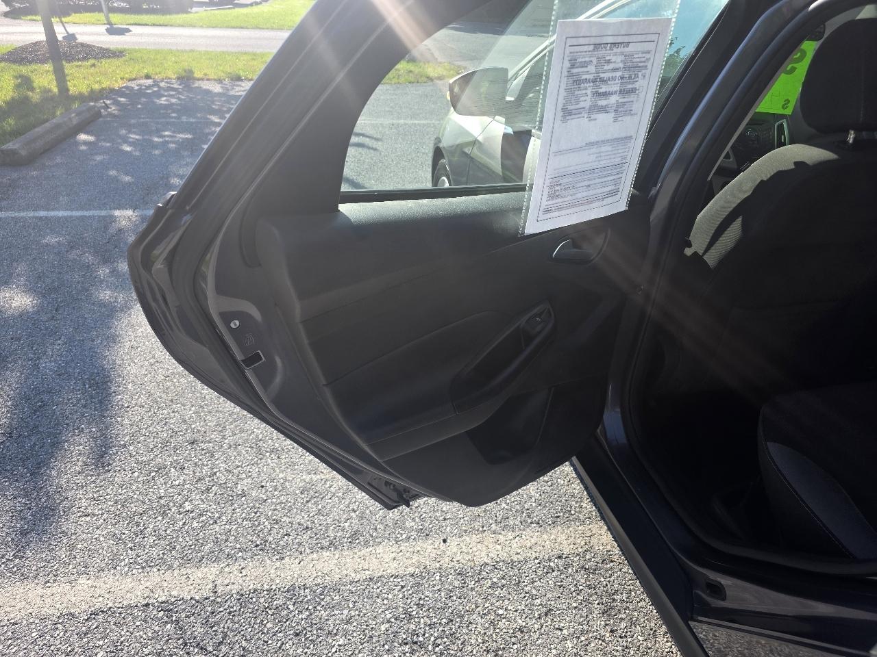 Ford Focus SE Hatch 2013