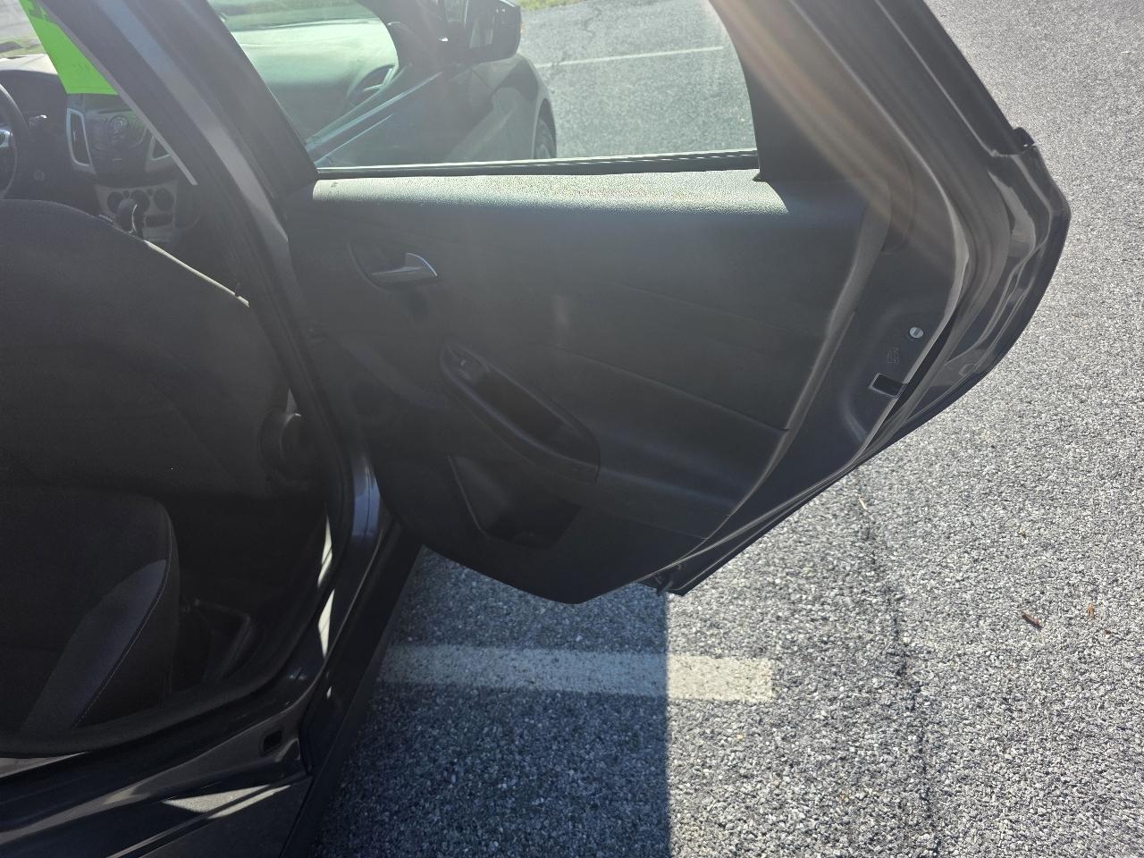 Ford Focus SE Hatch 2013