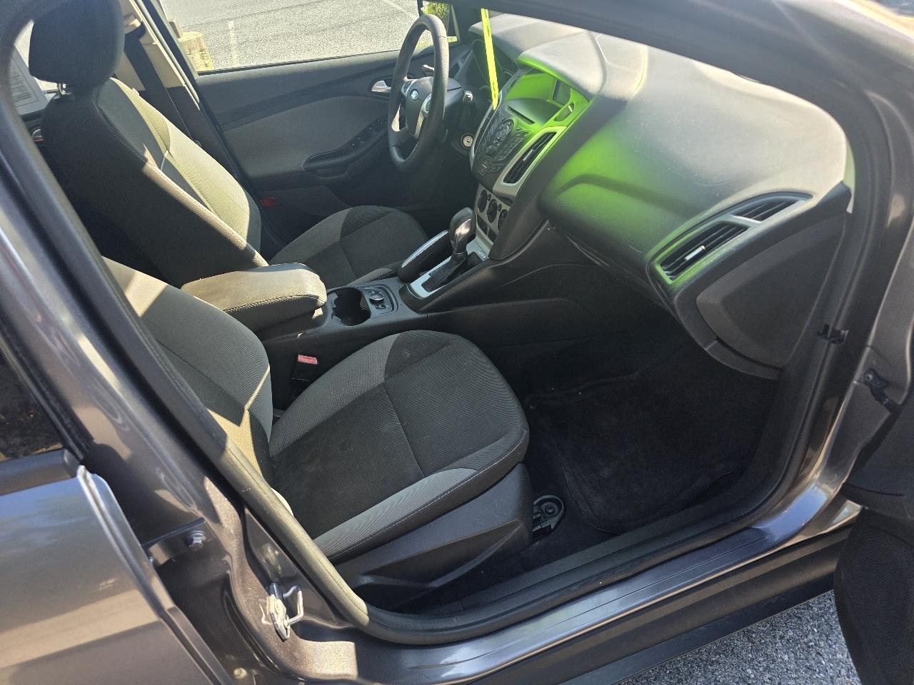 Ford Focus SE Hatch 2013