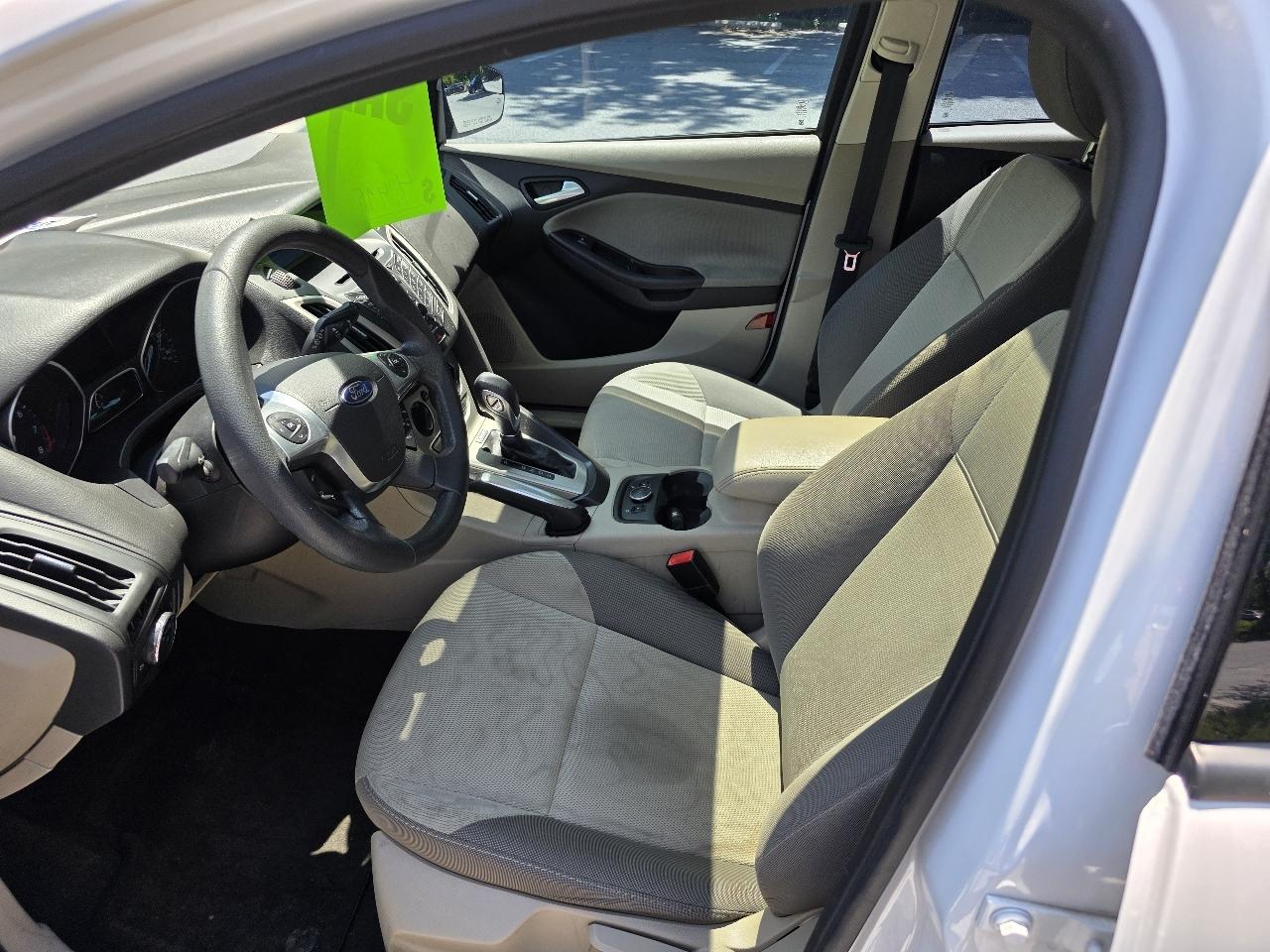 Ford Focus SE Hatch 2013