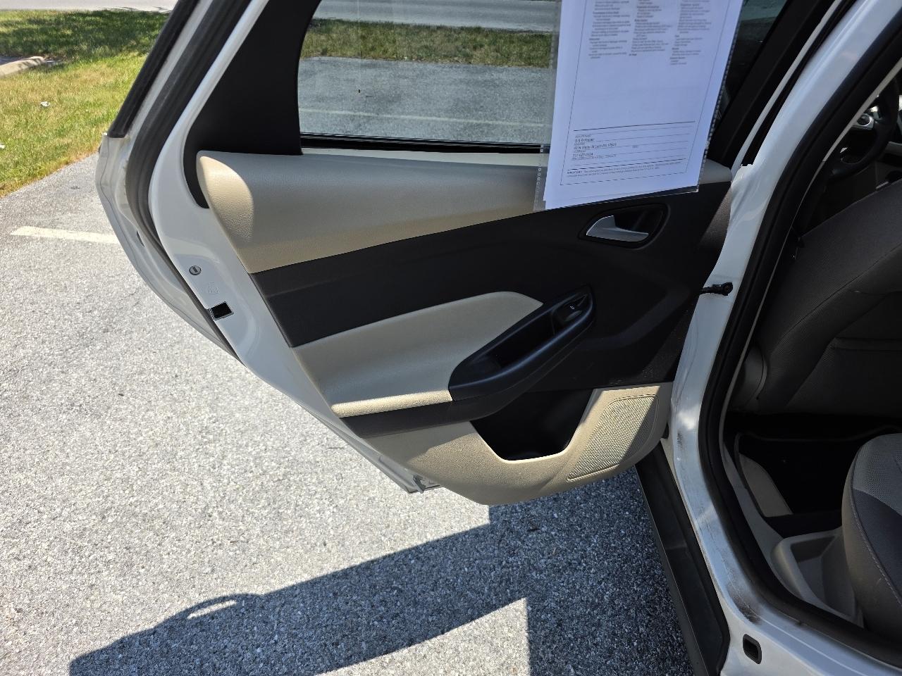 Ford Focus SE Hatch 2013