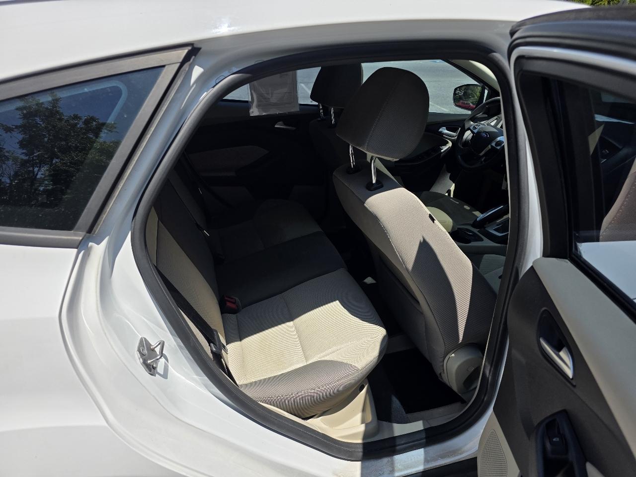Ford Focus SE Hatch 2013