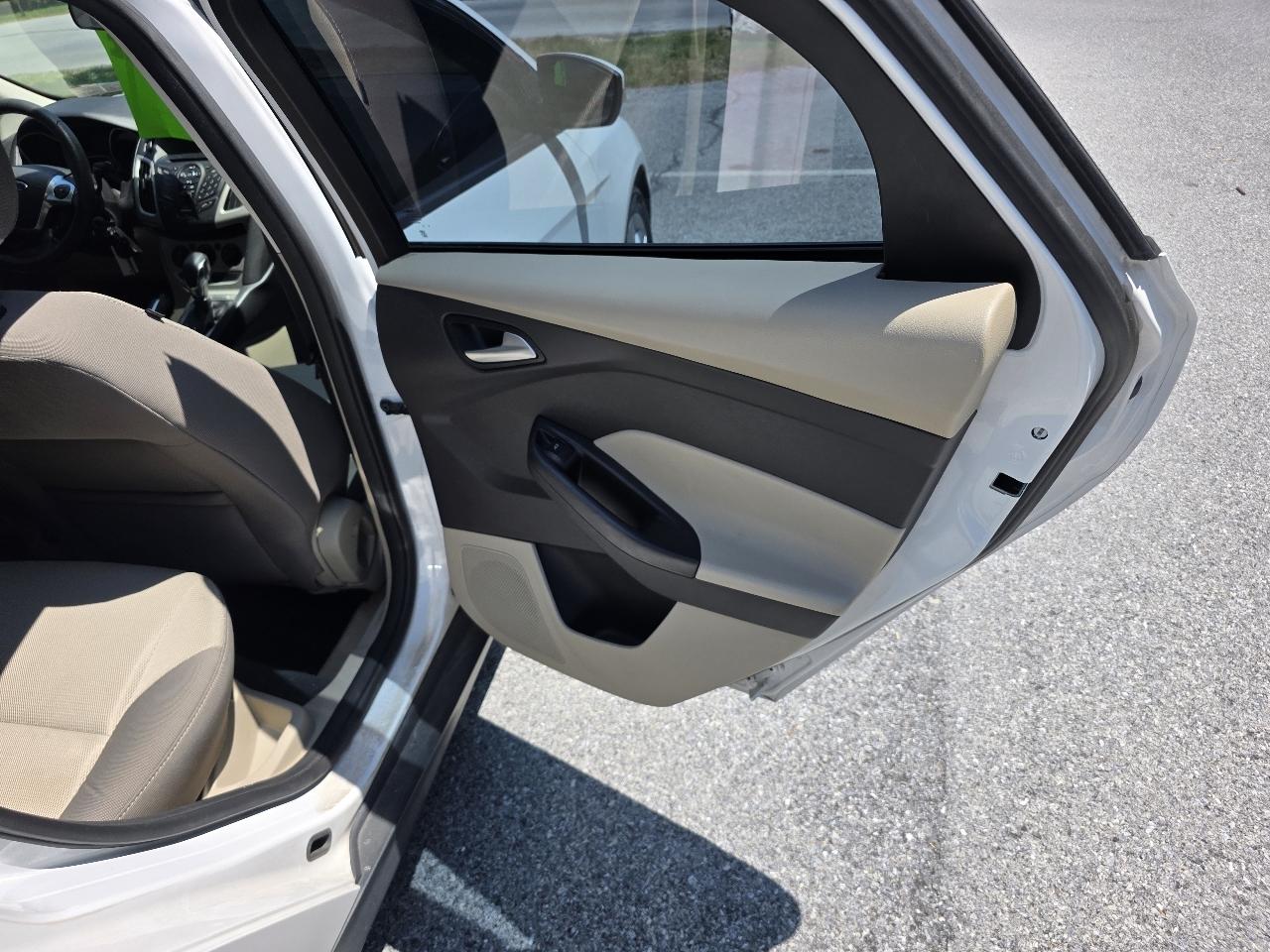 Ford Focus SE Hatch 2013