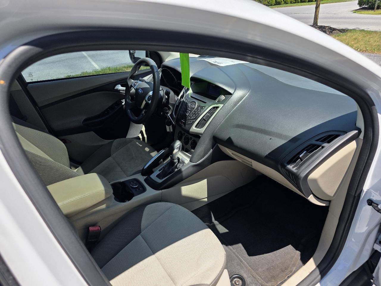 Ford Focus SE Hatch 2013