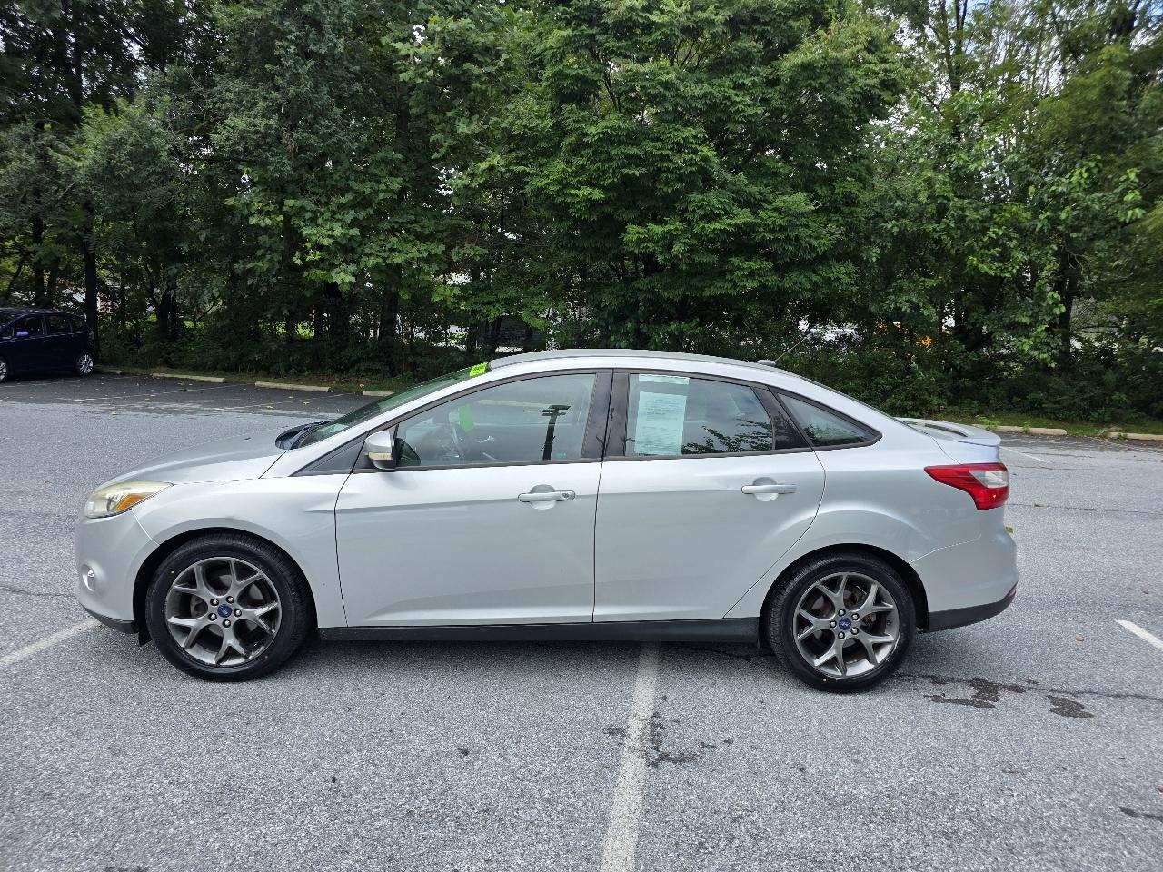 Ford Focus SE Sedan 2013
