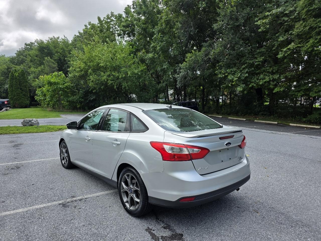 Ford Focus SE Sedan 2013