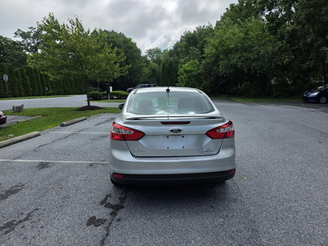 Ford Focus SE Sedan 2013