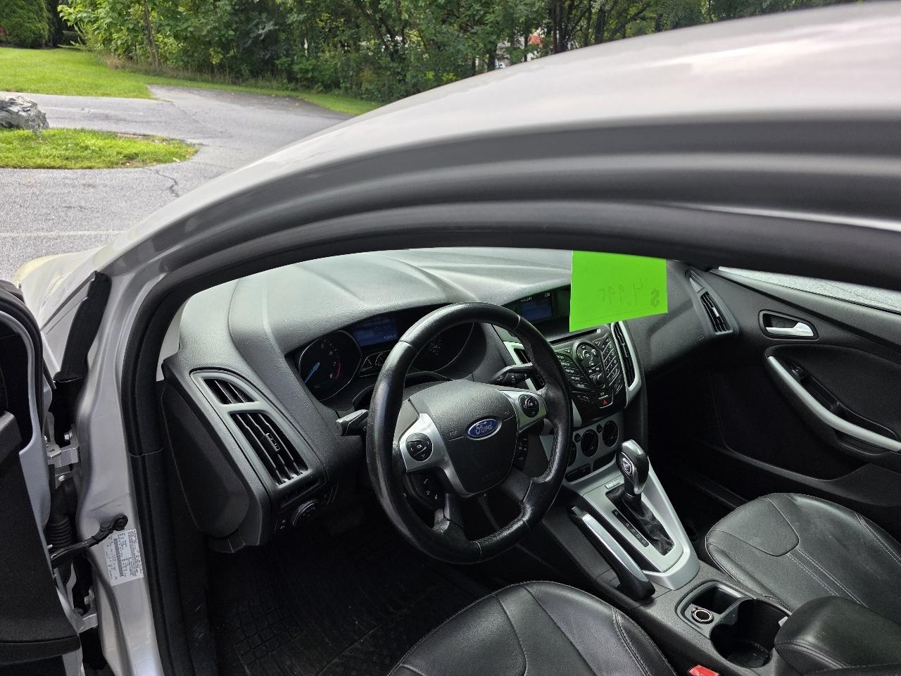 Ford Focus SE Sedan 2013