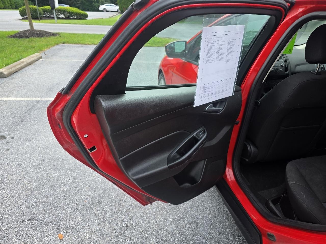 Ford Focus SE Hatch 2016