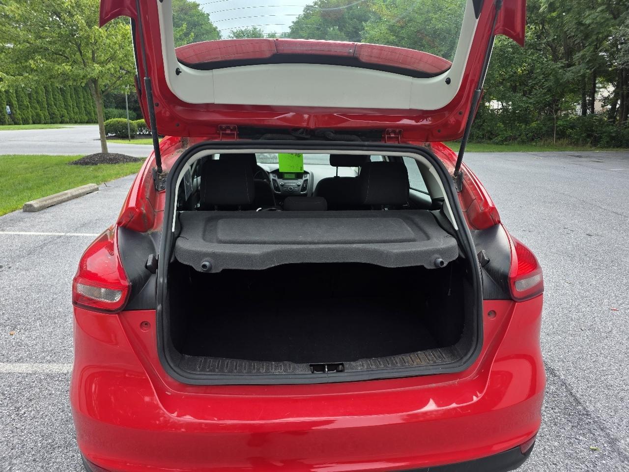 Ford Focus SE Hatch 2016