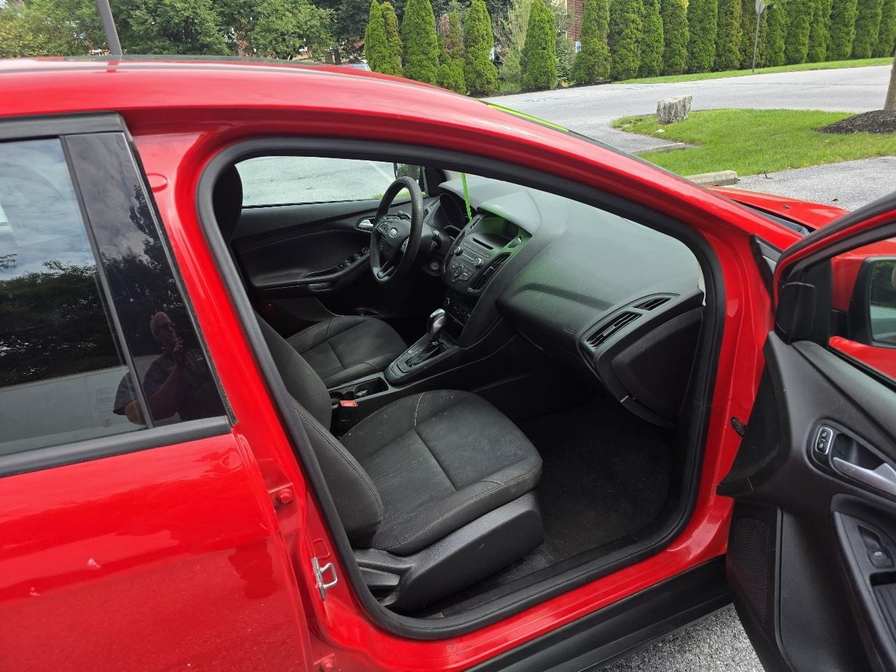 Ford Focus SE Hatch 2016