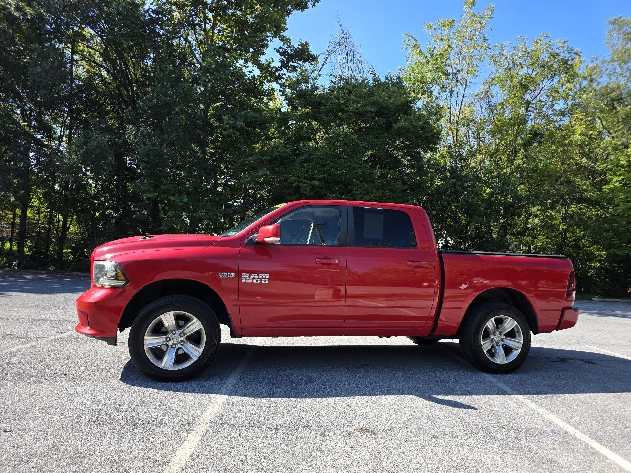 RAM 1500 Sport Crew Cab SWB 4WD 2014