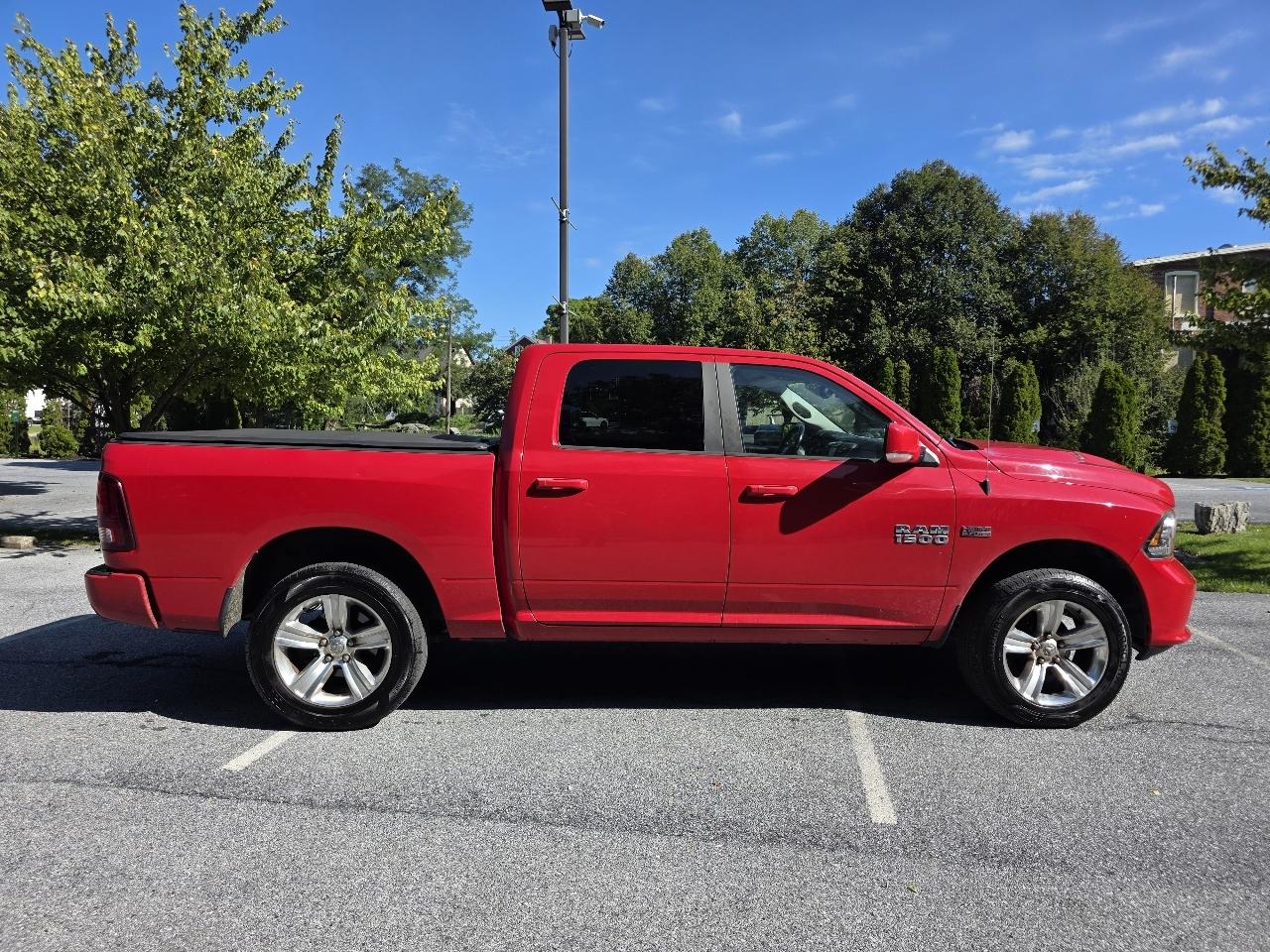 RAM 1500 Sport Crew Cab SWB 4WD 2014