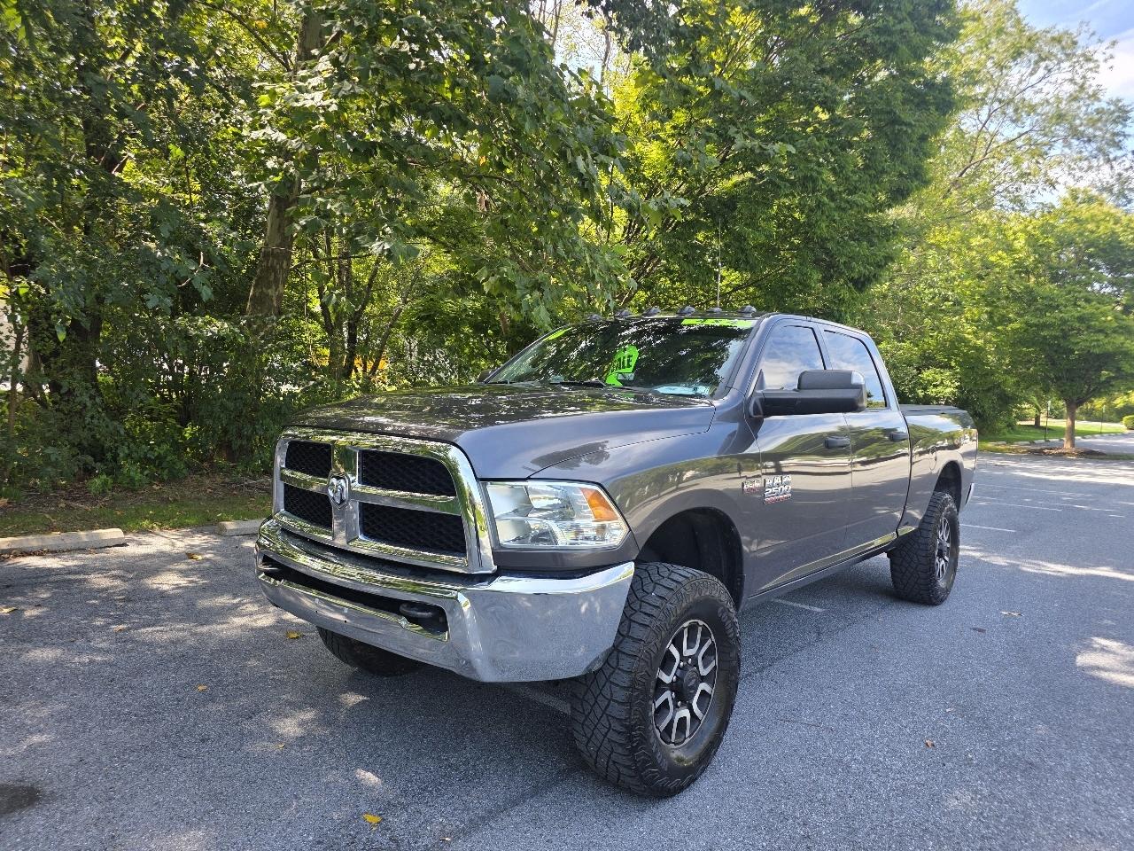 RAM 2500 Tradesman Crew Cab SWB 4WD 2016