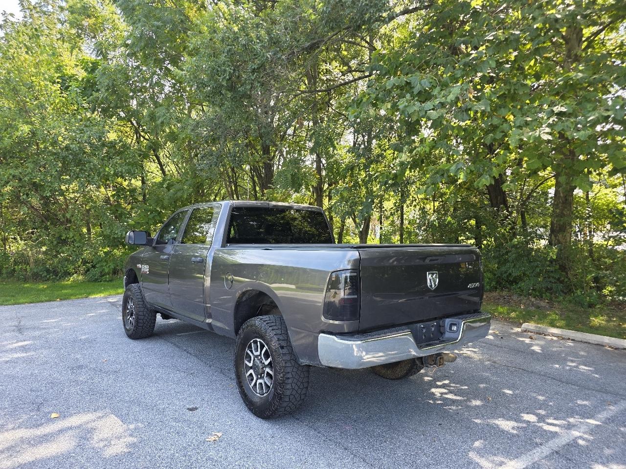 RAM 2500 Tradesman Crew Cab SWB 4WD 2016