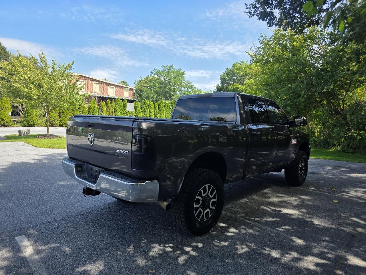 RAM 2500 Tradesman Crew Cab SWB 4WD 2016