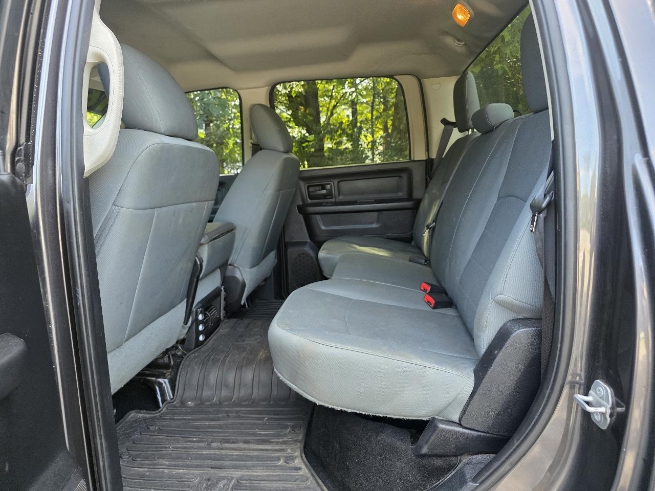 RAM 2500 Tradesman Crew Cab SWB 4WD 2016