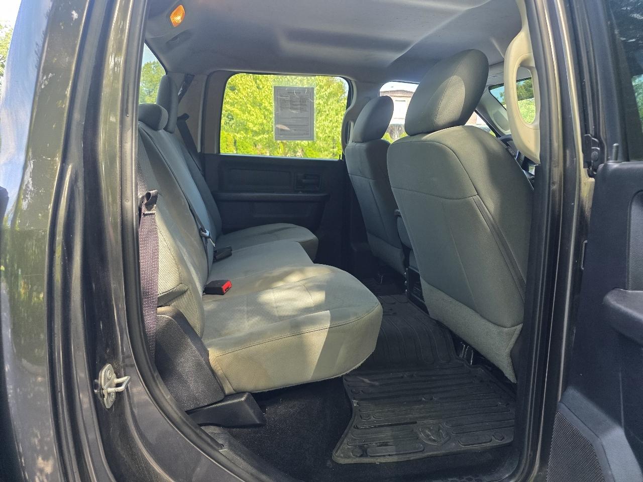 RAM 2500 Tradesman Crew Cab SWB 4WD 2016
